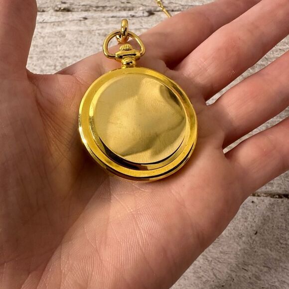 Vintage Joan Rivers Classics Gold Tone Watch Clock Pendant Necklace - Picture 2 of 7